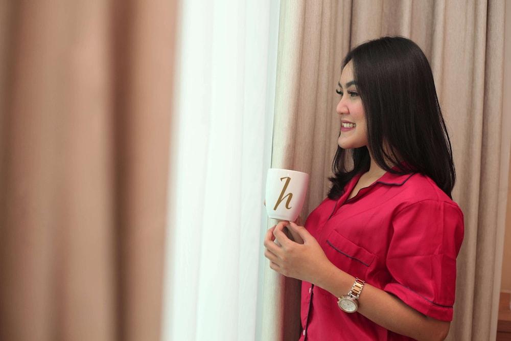 Horison Ciledug Yakarta Exterior foto