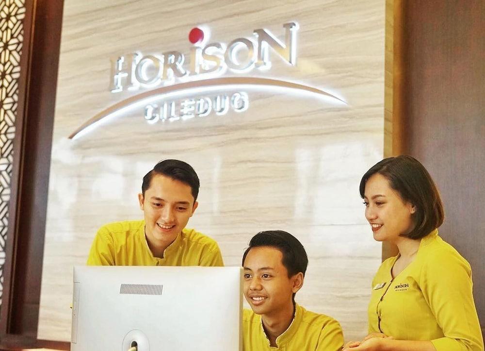 Horison Ciledug Yakarta Exterior foto