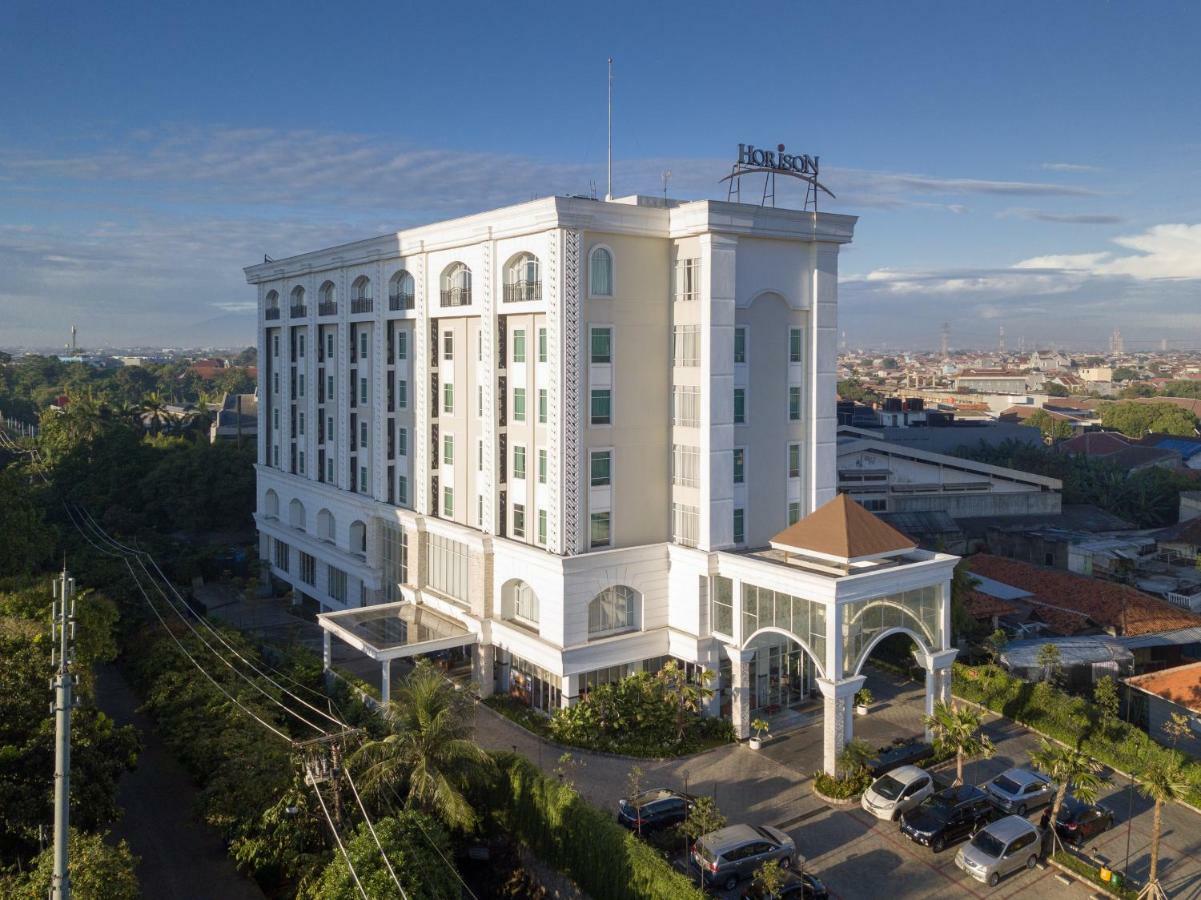 Horison Ciledug Yakarta Exterior foto